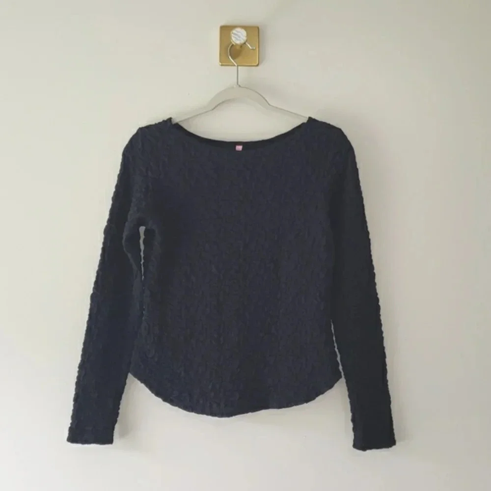 Sno Skins Long Sleeve Top Women's Medium Navy Blue Minimalist Comfy Neutral